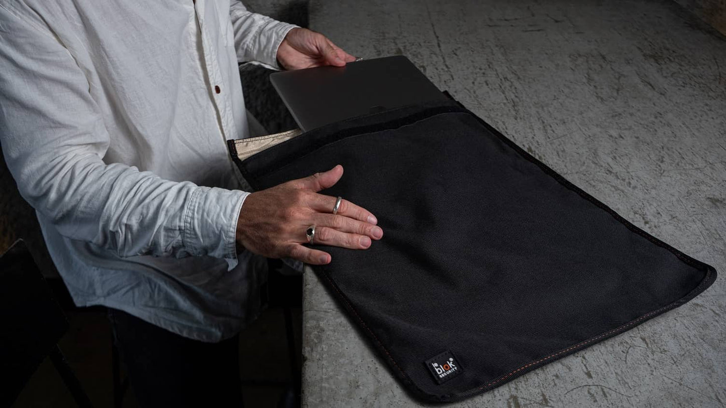 Using Leblok Security Laptop Faraday Bag